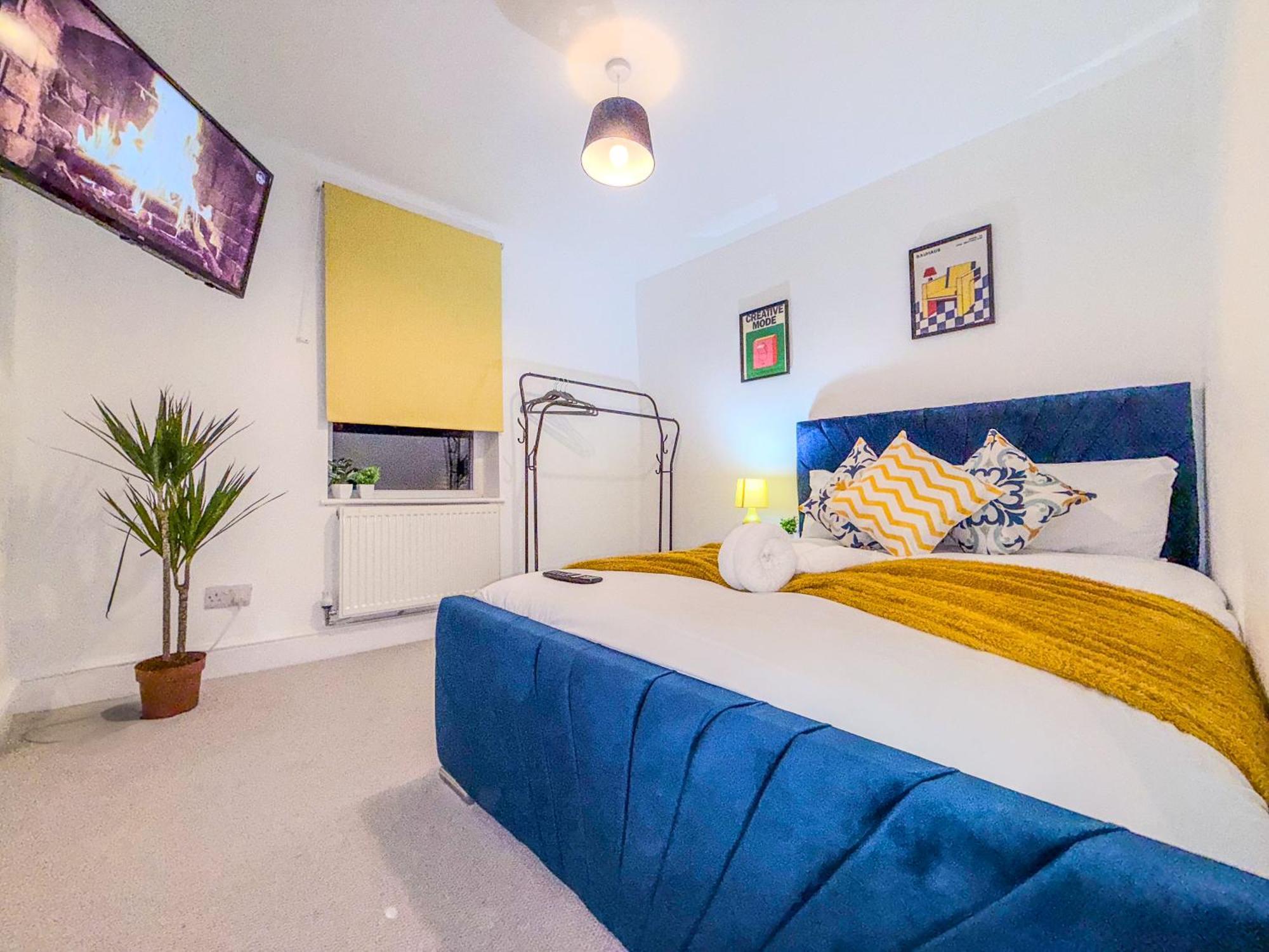 Holiday home Deluxe 4 Bedroom Near Centre By Altoluxoexperience Short Lets & Serviced With Free Parking & Wifi Bristol