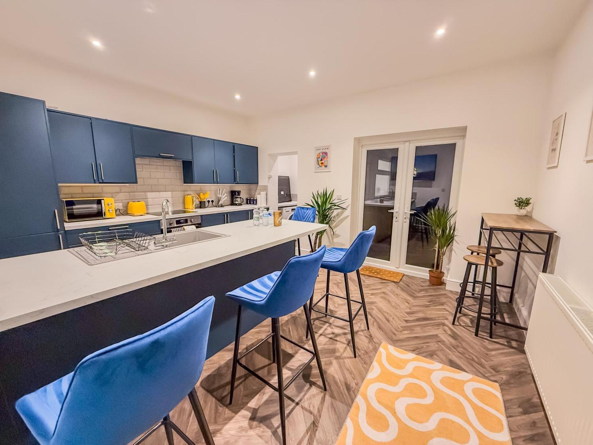 Deluxe 4 Bedroom Near Centre By Altoluxoexperience Short Lets & Serviced With Free Parking & Wifi * Bristol