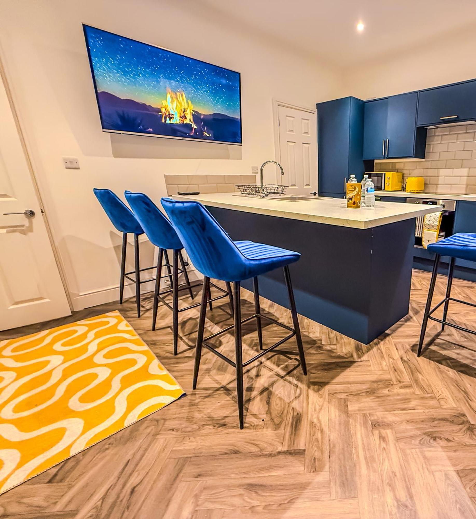 Holiday home Deluxe 4 Bedroom Near Centre By Altoluxoexperience Short Lets & Serviced With Free Parking & Wifi Bristol