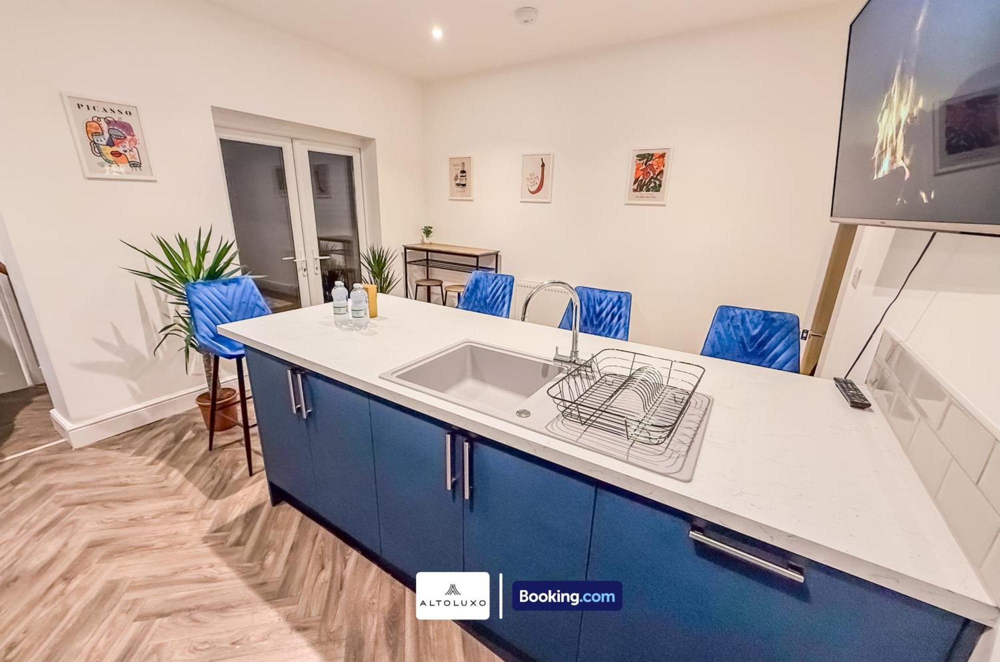 Deluxe 4 Bedroom Near Centre By Altoluxoexperience Short Lets & Serviced With Free Parking & Wifi Bristol